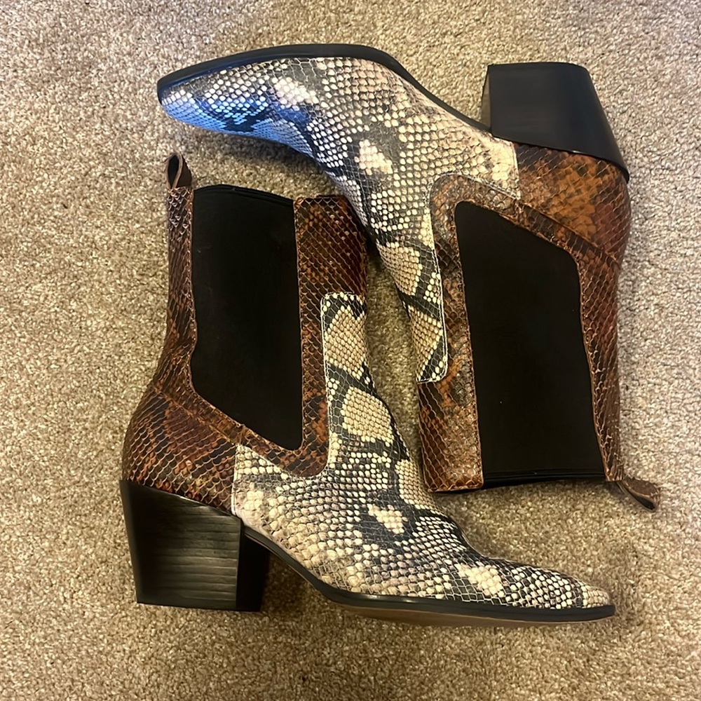 Dolce Vita Booties